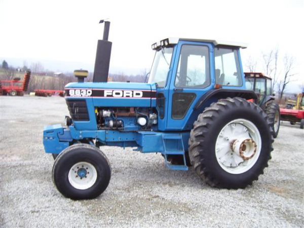 332: FORD NEW HOLLAND 8630 TRACTOR W/CAB/HEAT/AIR