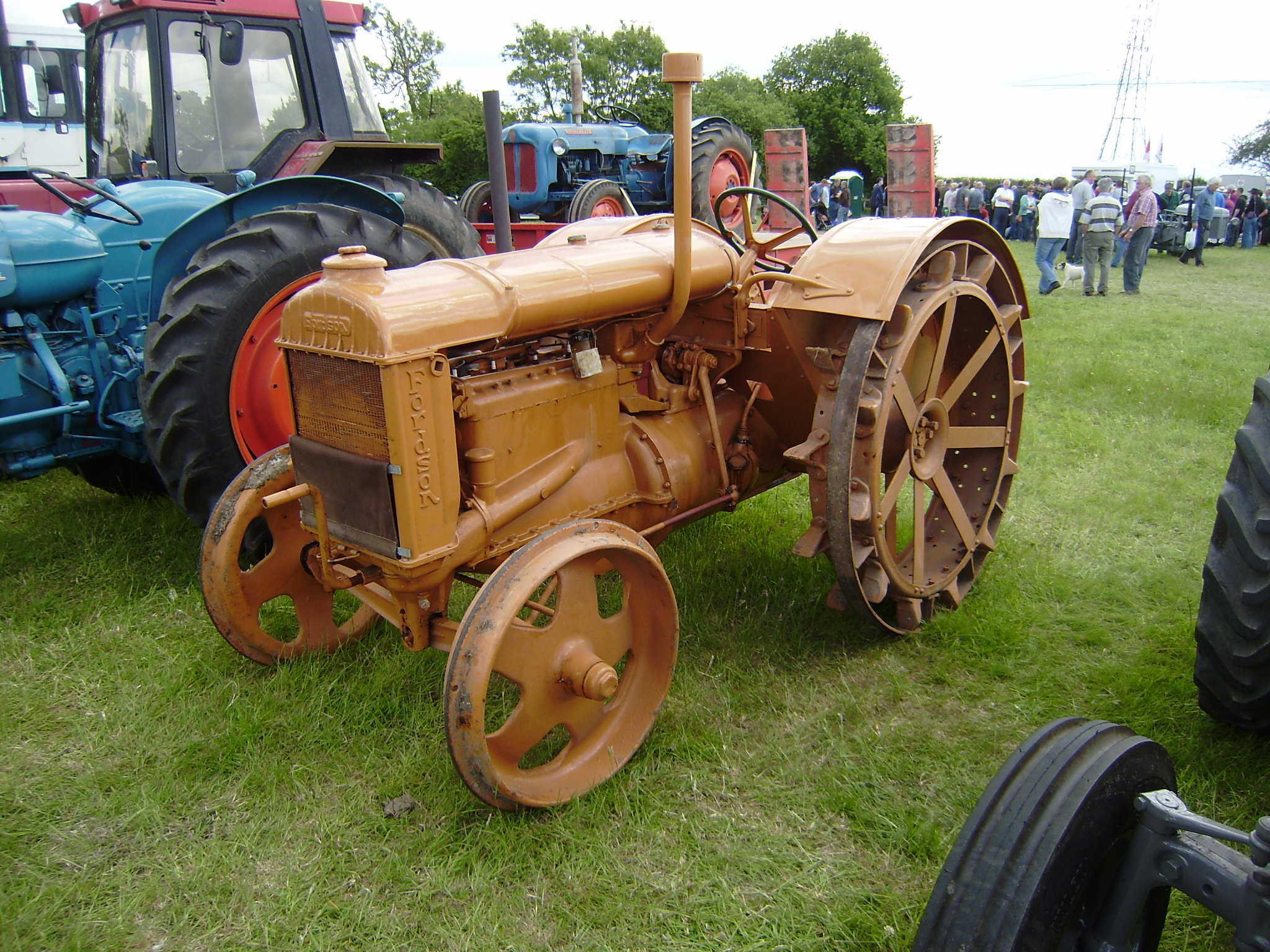 Fordson model n. Photos and comments. www.picautos.com