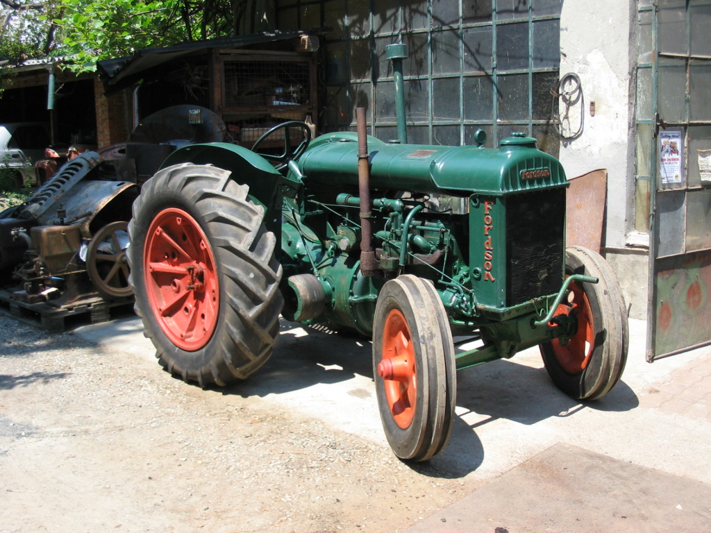 Fordson n. Amazing pictures & video to Fordson n. | Cars in India