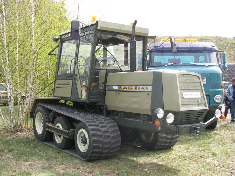 Traktoren -FORTSCHRITT- ZT 320-GB (Versuchsfahrzeug) beim Ostfahrzeug ...