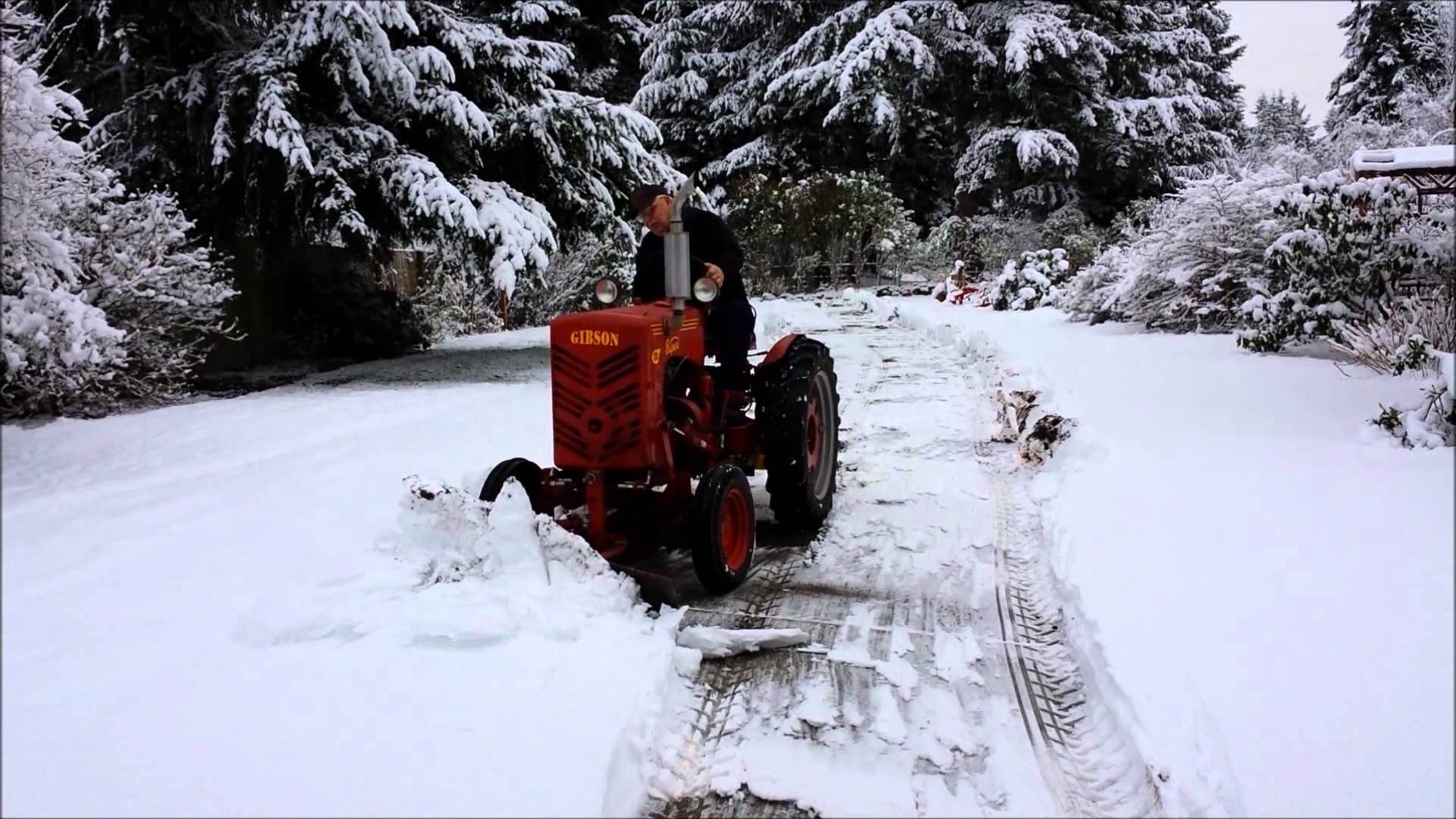 Gibson Super D2 Tractor Plowing Snow of February 2014 - YouTube