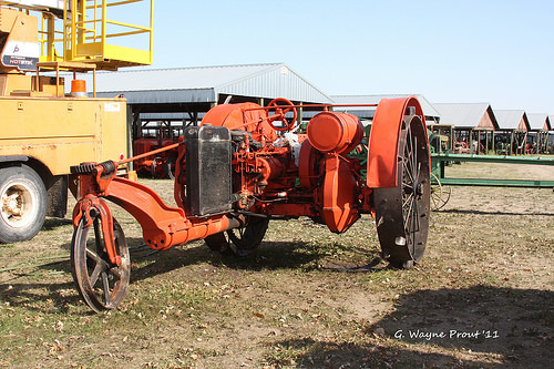 1917 Happy Farmer 12-24 Model B Tractor - Manitoba Agricultural Museum ...