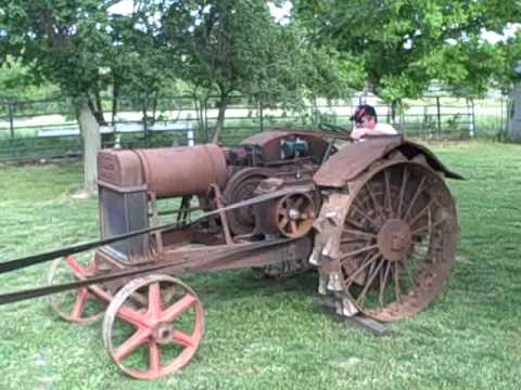 1926 hart parr 16-30 tractor takes first breath.wmv - YouTube