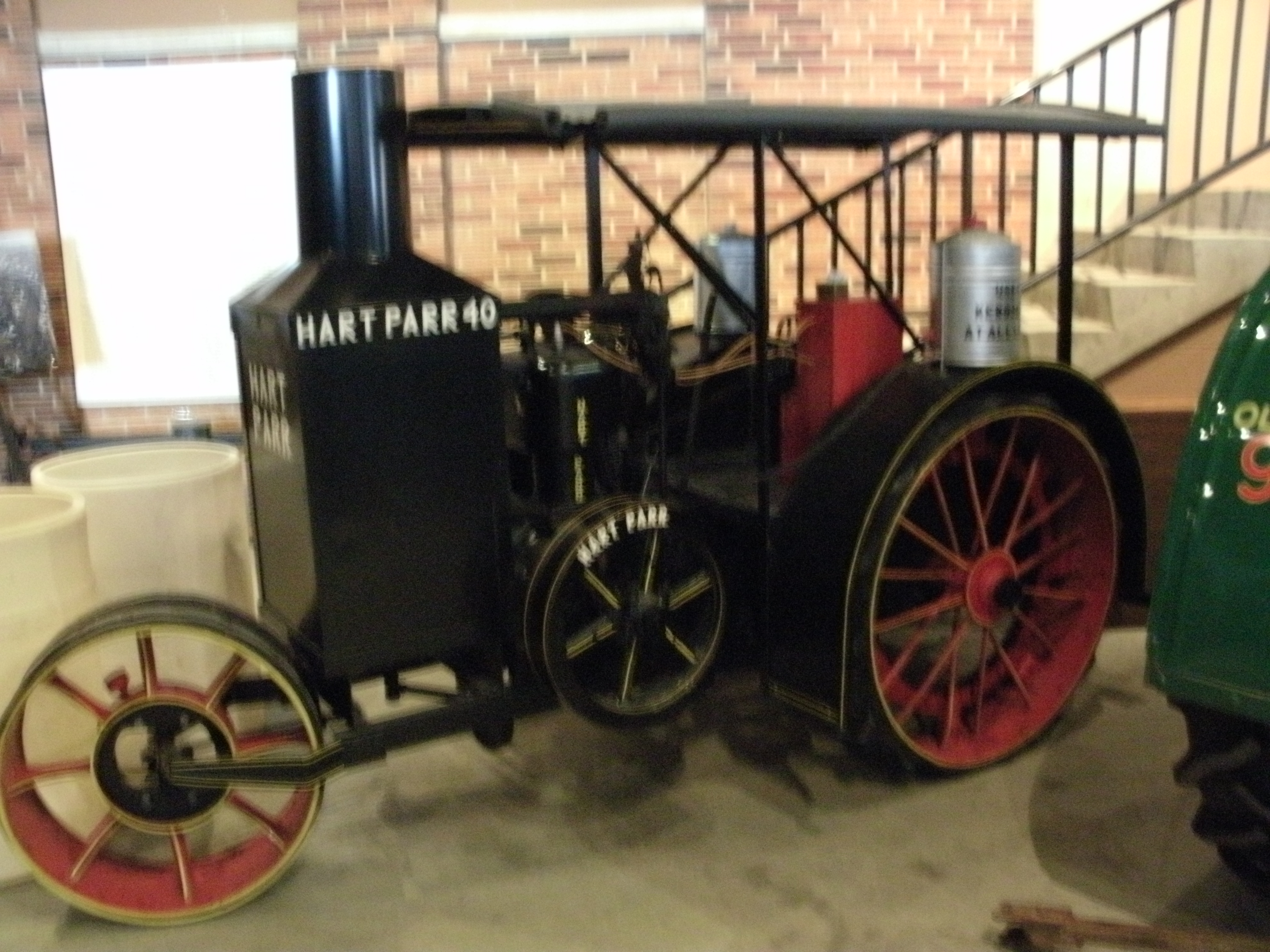 File:HART-PARR tractor 40 one third scale model pic 1.jpg - Wikimedia ...