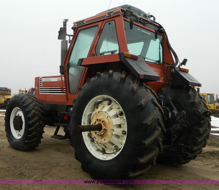 1990 Hesston 180-90 MFWD tractor | Item AX9585 | SOLD! Decem...