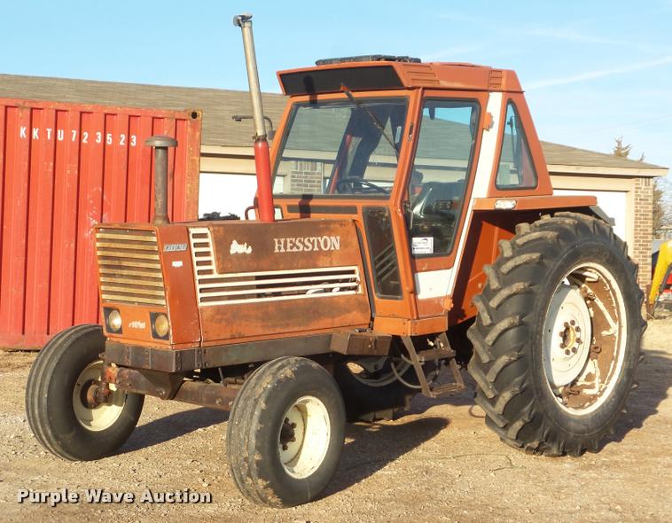 Hesston 980 tractor Item DA7513
