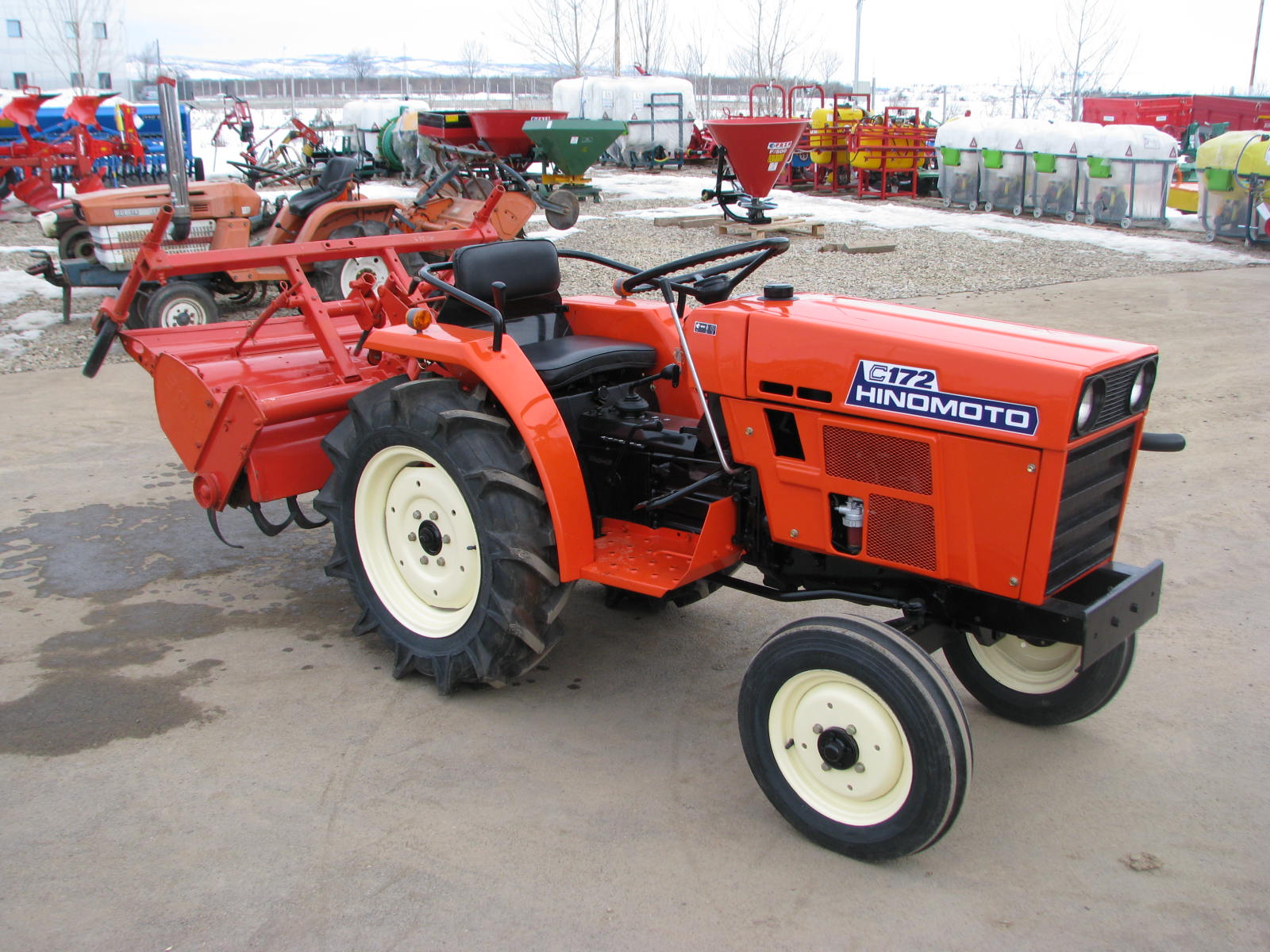 Tractor reconditionat Hinomoto C172