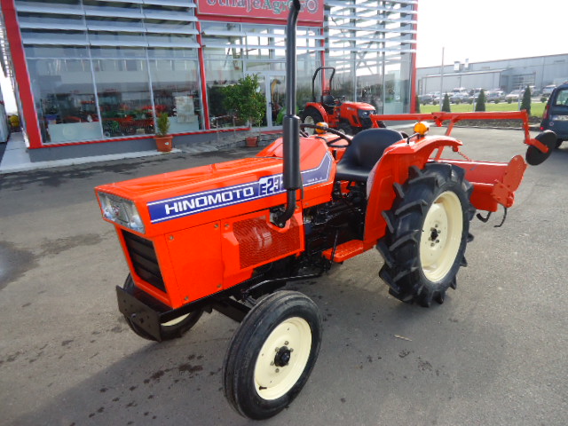 Tractor Hinomoto E232