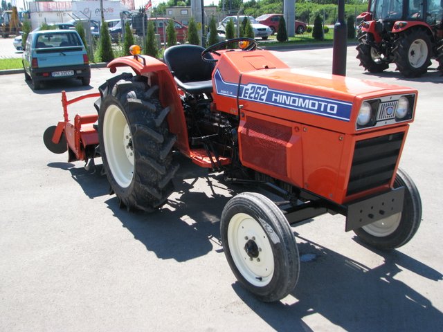 Tractor Hinomoto E262 S
