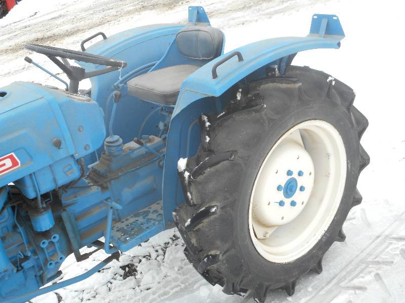 Hinomoto E28 Tractor, 2-Cylinder Di... | LE Tractors #10 | K-BID