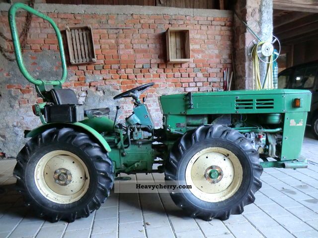 Holder A30 1978 Agricultural Tractor Photo and Specs