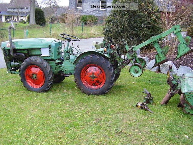 Holder AM2 1967 Agricultural Tractor Photo and Specs