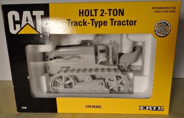 Lot#: 9 - CAT HOLT 2-Ton Track Type Tractor