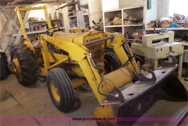 Purchase Ford 420 tractors, Bid & Buy on Auction - Mascus USA