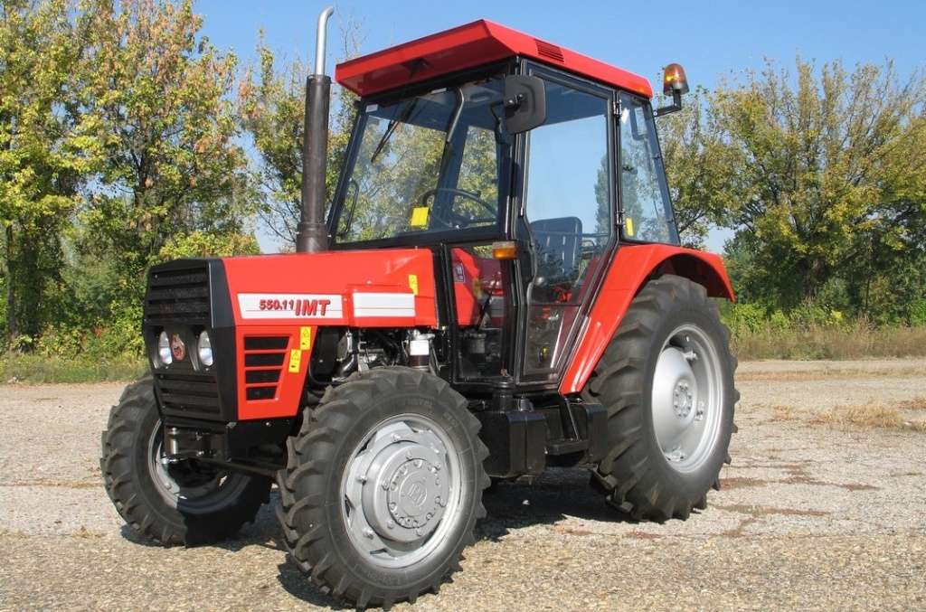 Traktori IMT 2050- 550 S- 550.11-555 S-2065 opća tema