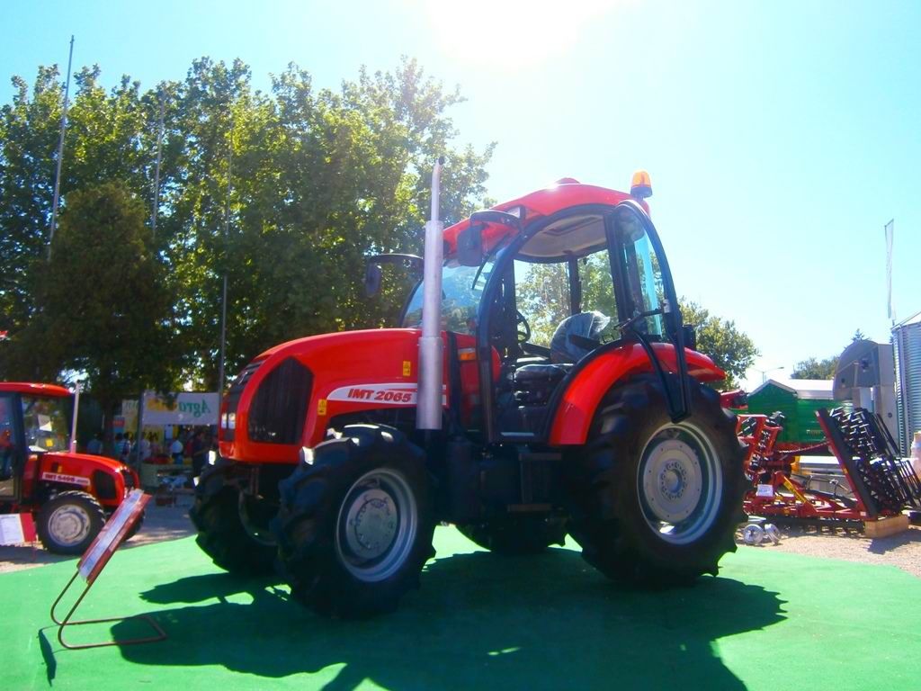 IMT Traktor 2065 4WD - 540/1000 - Landwirt.com