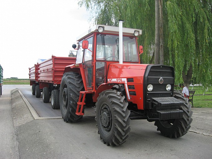 ... tim o nama kontakt početna mehanizacija traktori imt 5136 imt 5136