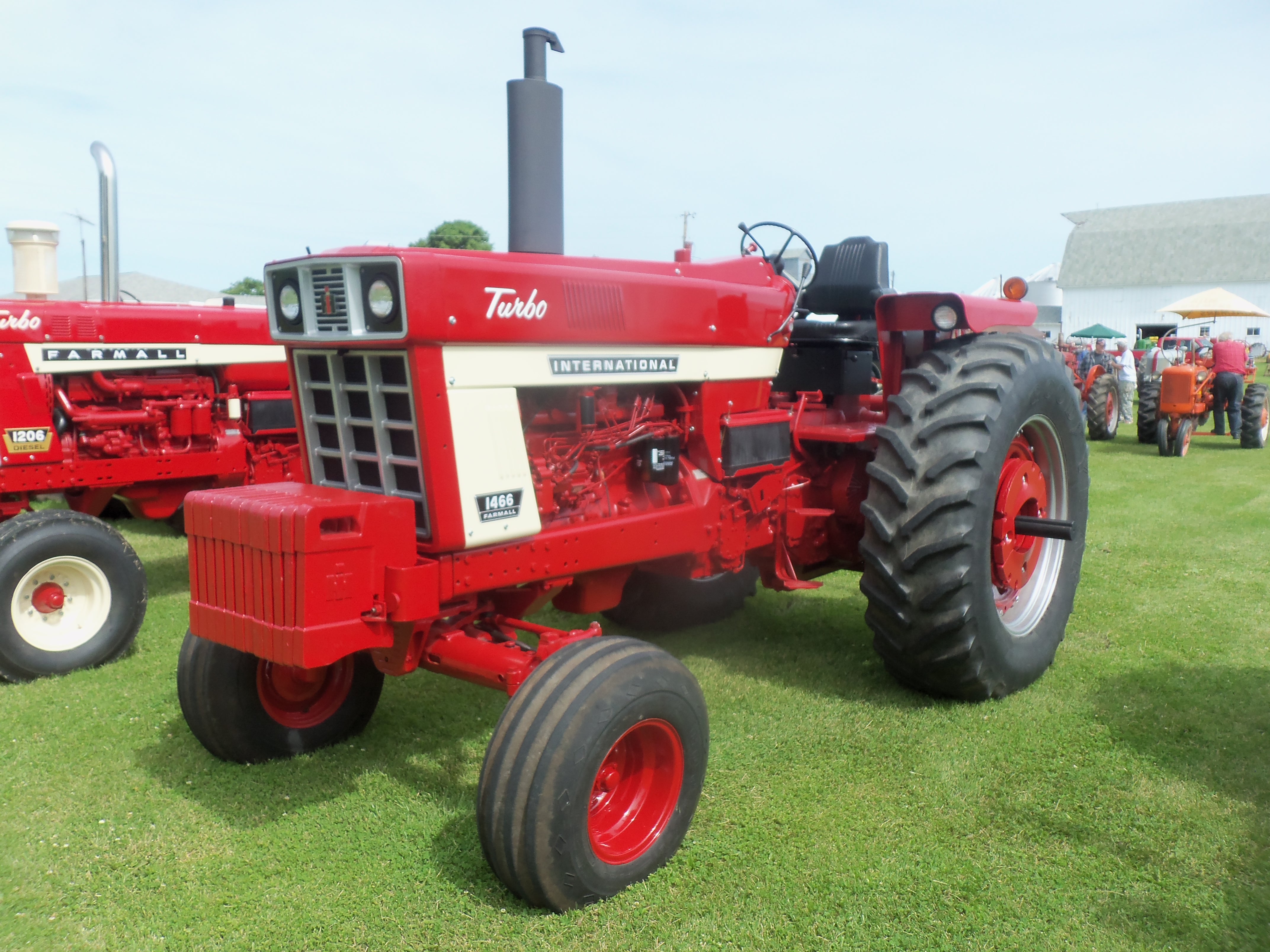 International 1466 from 40 years ago | Tractors | Pinterest