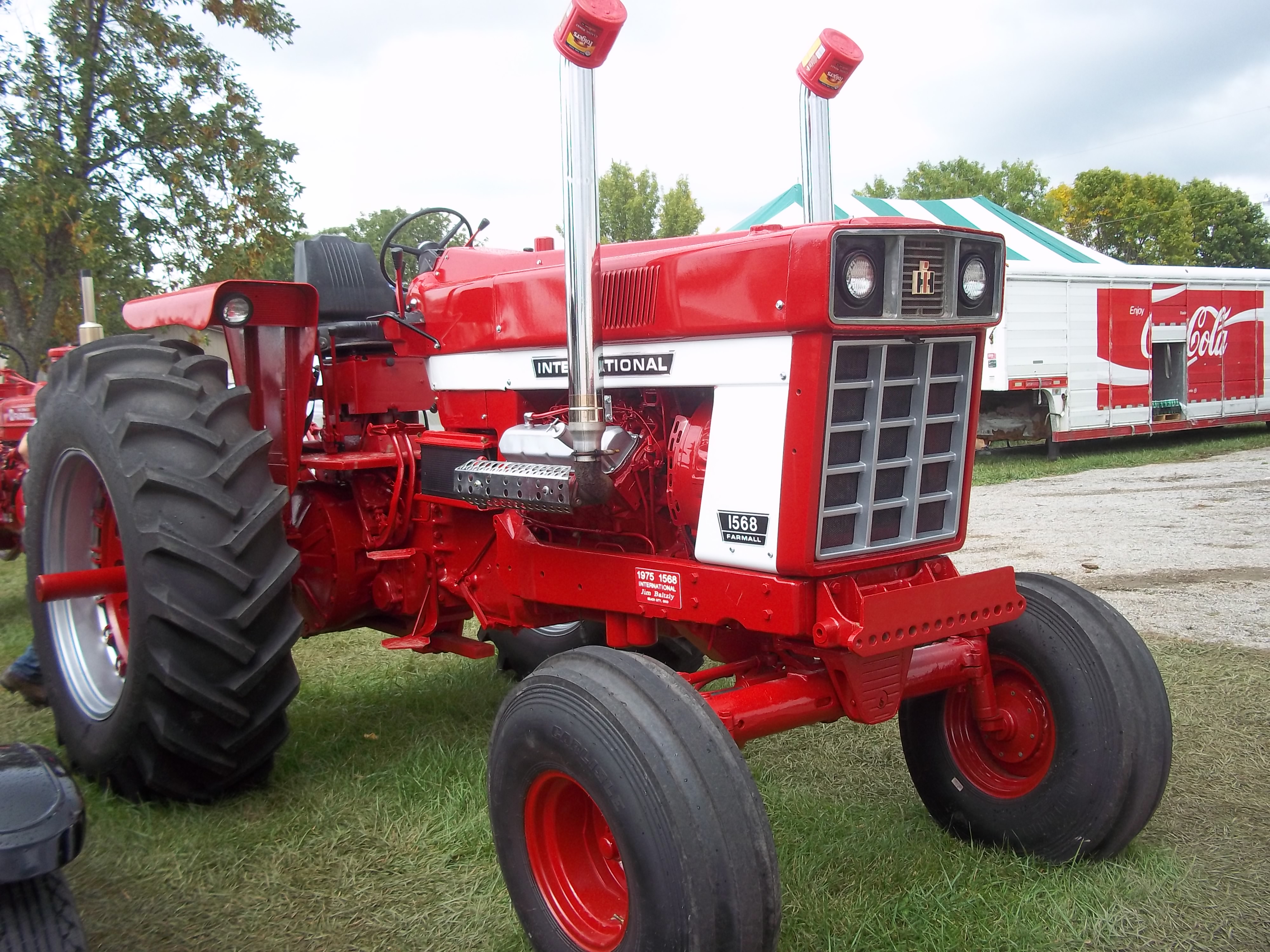 International Harvester 1568 | tractors | Pinterest
