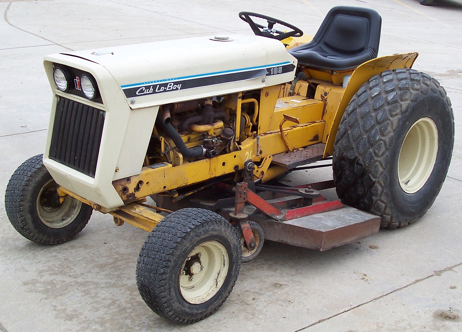 International Cub 185 Lo-Boy | Tractor & Construction Plant Wiki ...