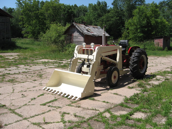 1959 International Harvester 240 Utility (2013-03-24) - Tractor Shed