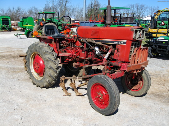 1982 International Harvester 274 Tractors - Utility (40-100hp) - John ...