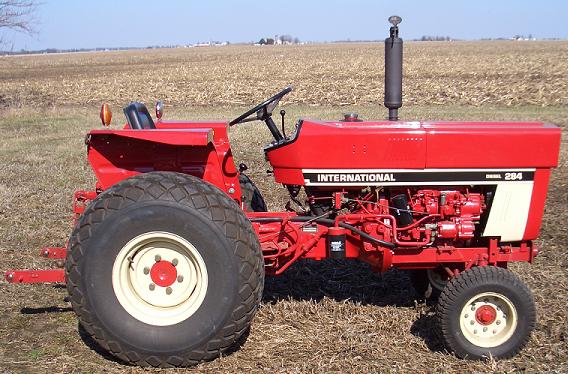 Farm Equipment For Sale: International Harvester 284 Diesel tractor