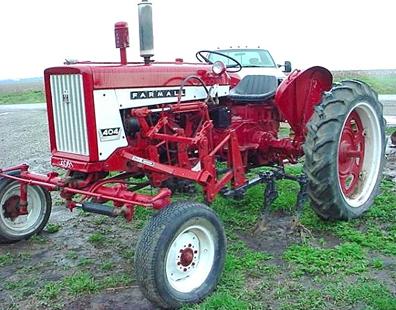 Image - McCormick Farmall 404 wide.jpg - Tractor & Construction Plant ...