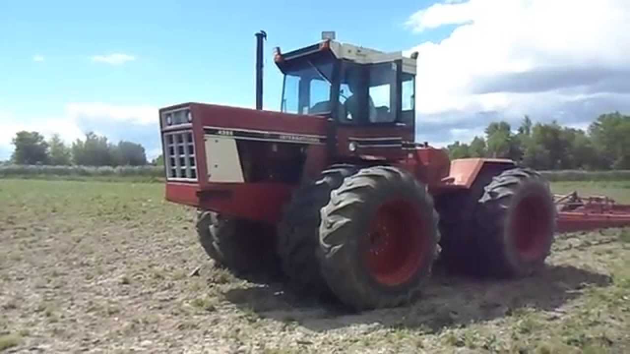 Starting the 4386 international harvester - YouTube