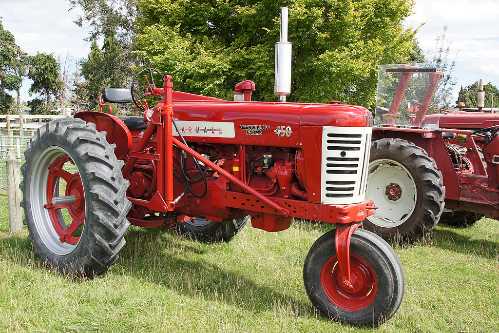 Farmall 450 Tractor 1956 - 1958. | The West Otago Vintage Cl ...