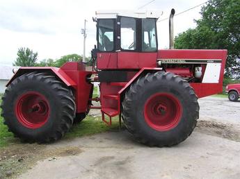 International Harvester 4586 - TractorShed.com