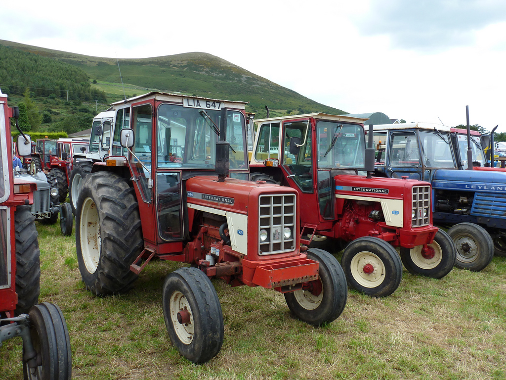 International Harvester 674 and a 475? with a Perkins engi… | Flickr