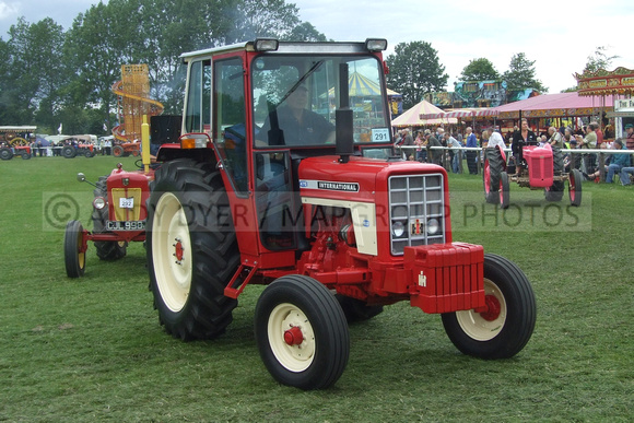 International 475 Tractor Pictures to pin on Pinterest