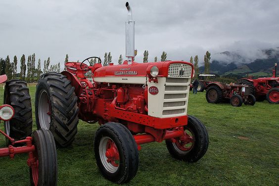Tractors, Galleries and Photos on Pinterest
