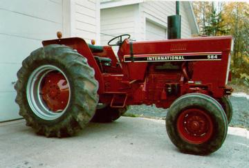1983 International Harvester 584 - TractorShed.com