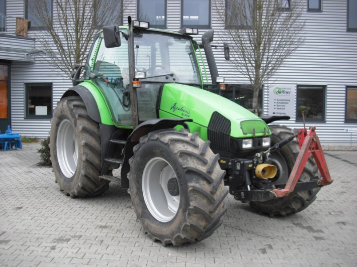 Comparator - International Harvester 1455 XL, DEUTZ-FAHR Agrotron 6.45 ...