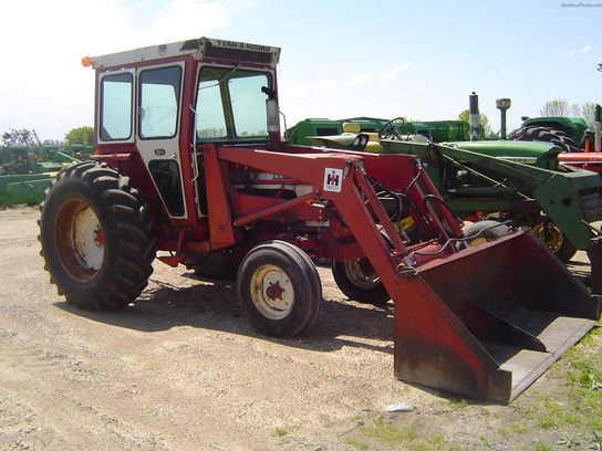1975 International Harvester 674 Tractors - Utility (40-100hp) - John ...
