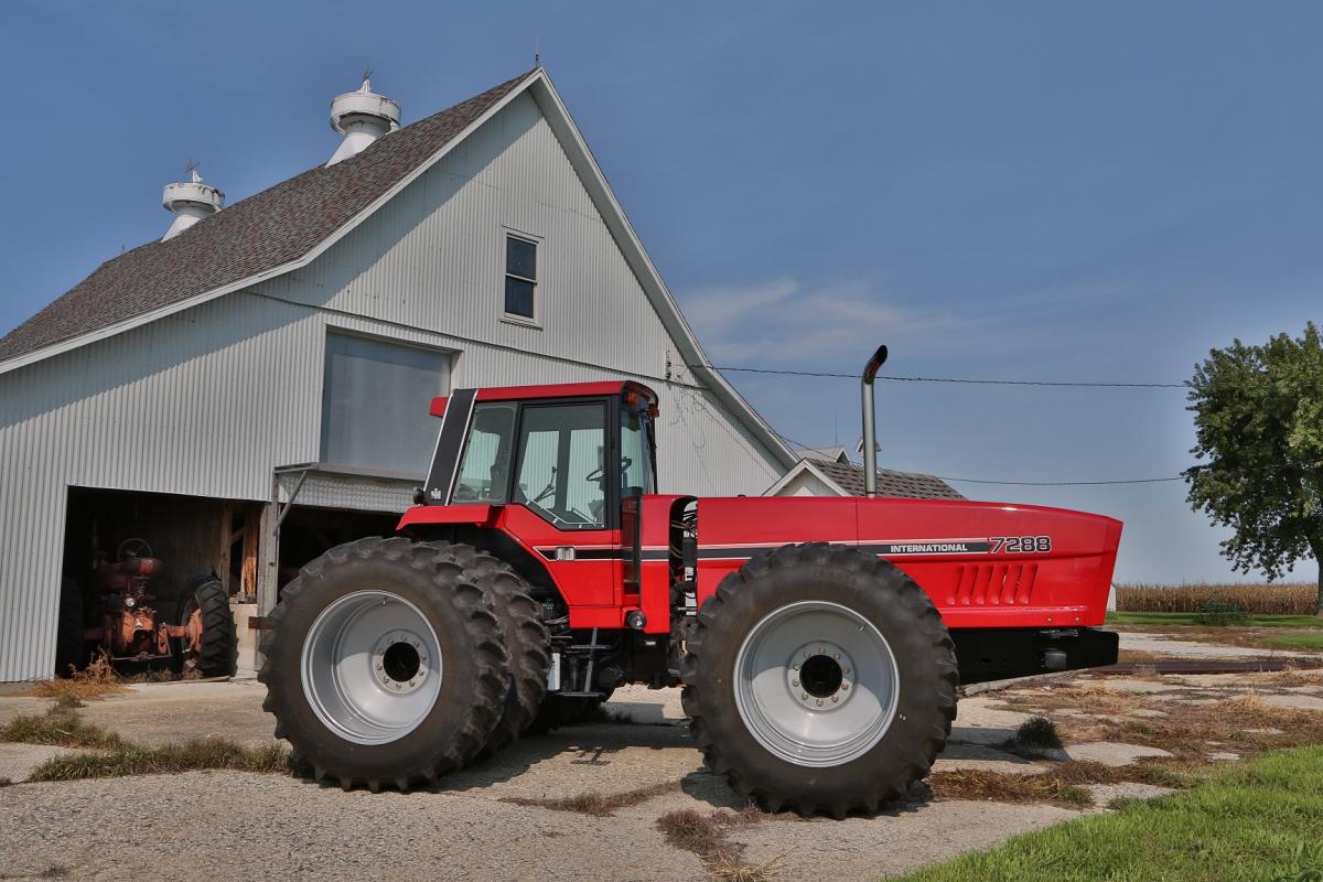 This tractor was featured in Red Tractors 1958-2013 in the Super 70s ...