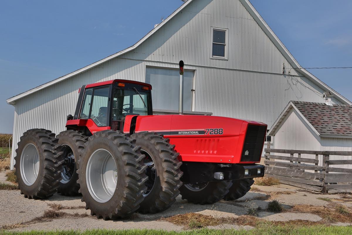 This tractor was featured in Red Tractors 1958-2013 in the Super 70s ...