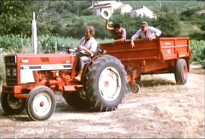 IMCDb.org: International Harvester 733 in Le braconnier de Dieu, 1983 ...