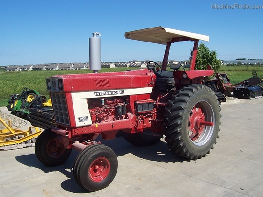 1972 International Harvester 966 with ROPS Canopy Tractors - Row Crop ...