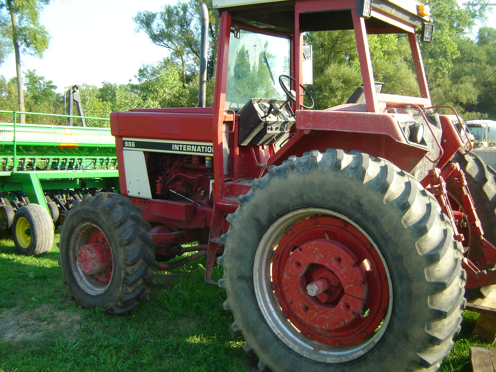 International Harvester 986 Tractors - Row Crop (+100hp) - John Deere ...