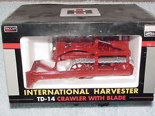 SPECCAST 1/16 IH INTERNATIONAL HARVESTER TD-14 CRAWLER WITH BLADE ...