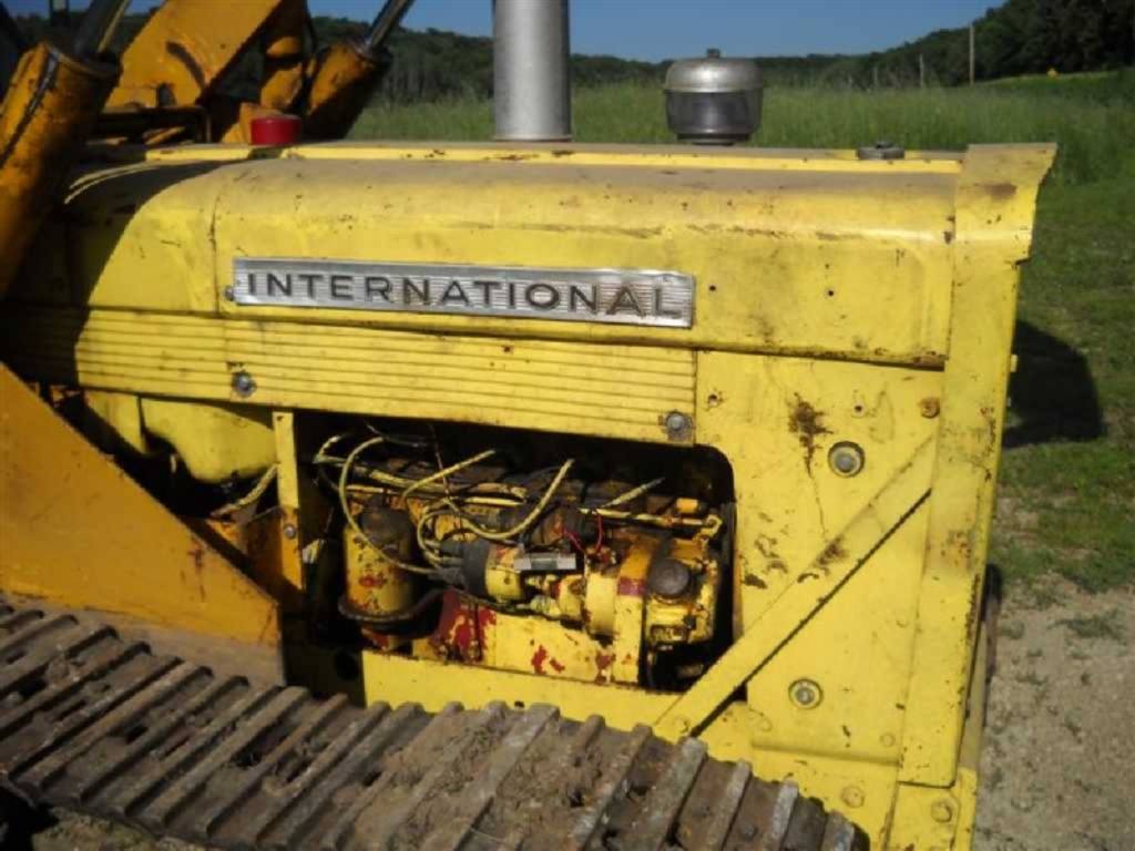 International Harvester T-340 gas crawler, ser#2304, 4 in 1 bucket ...