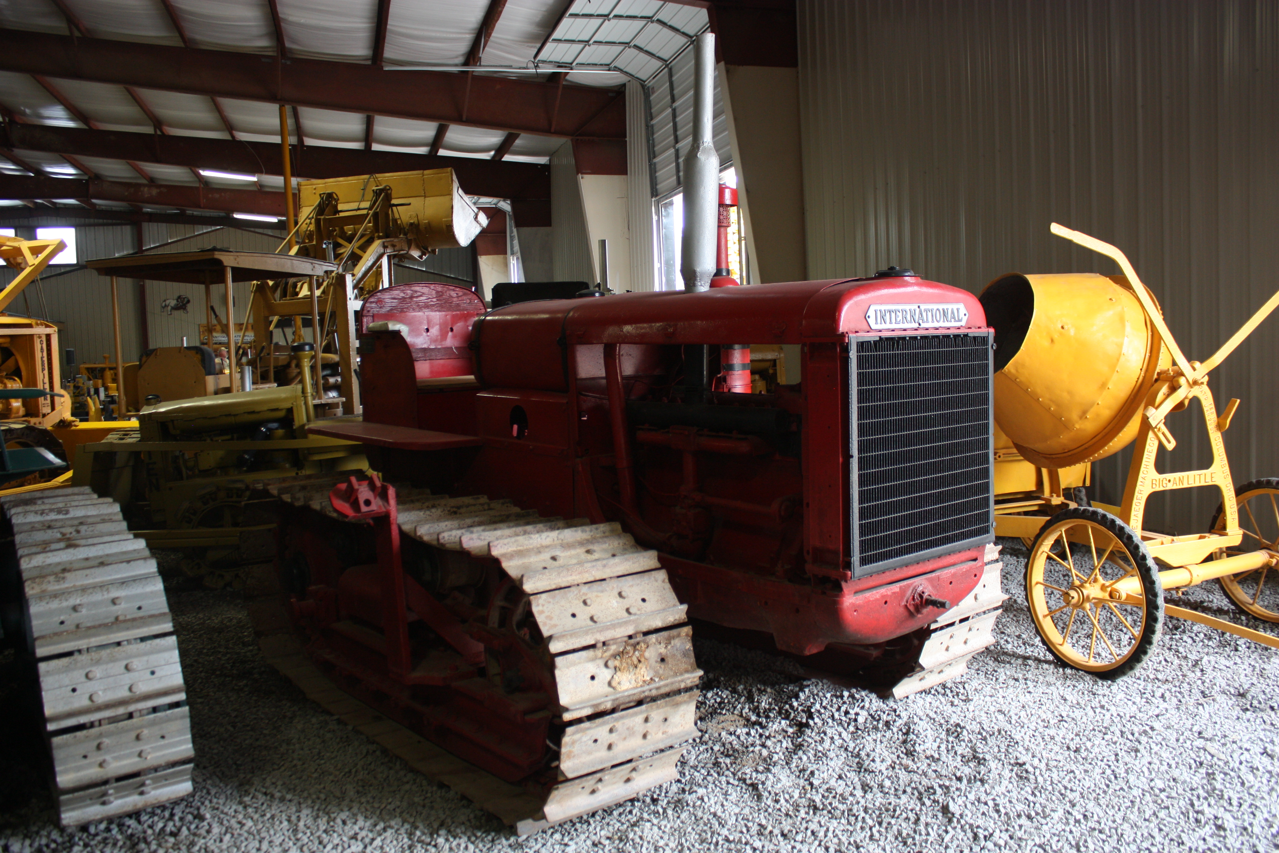 International Harvester T-40 tractor. 100 Years of Progress Museum ...