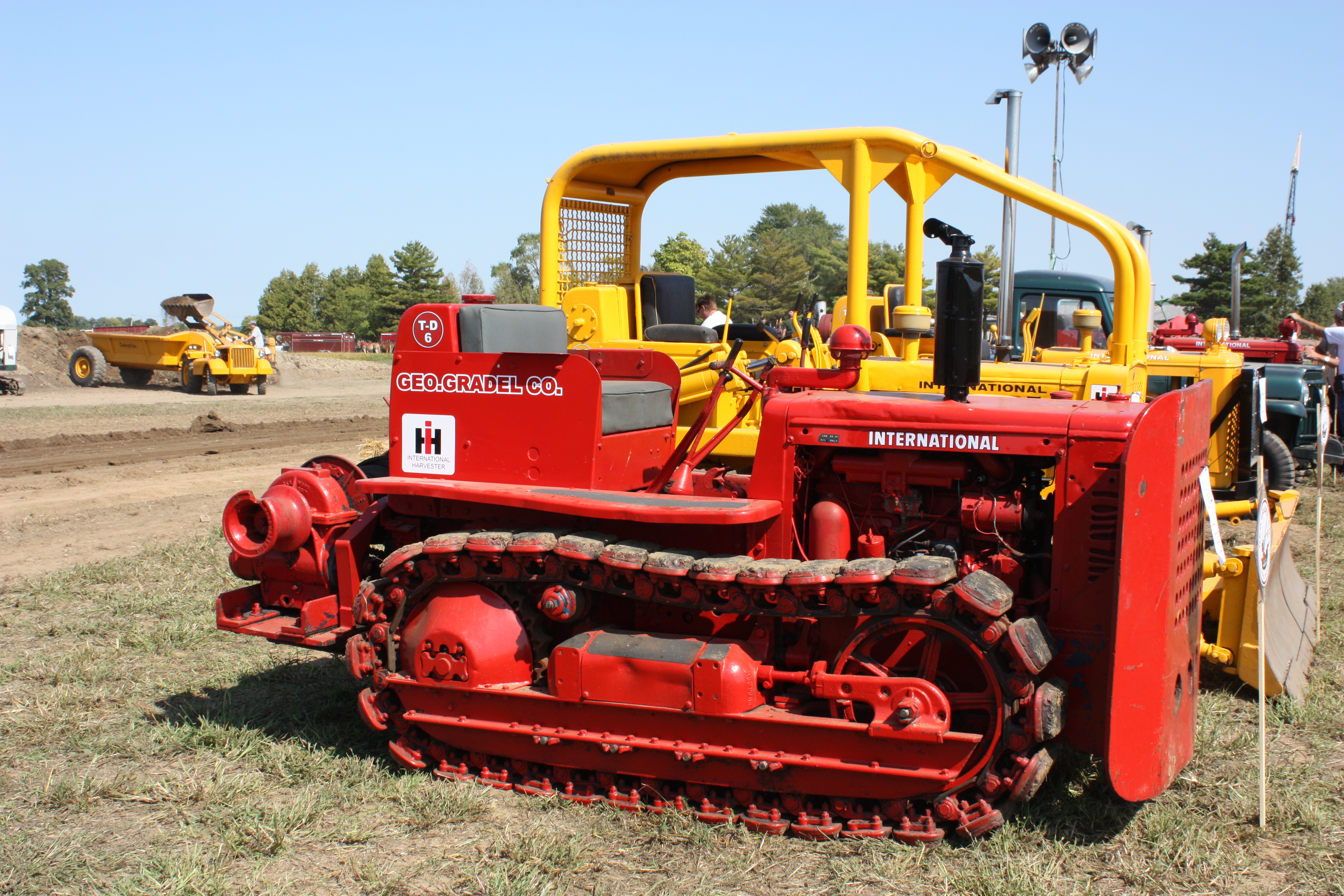 International Harvester TD-6 Industrial tractor