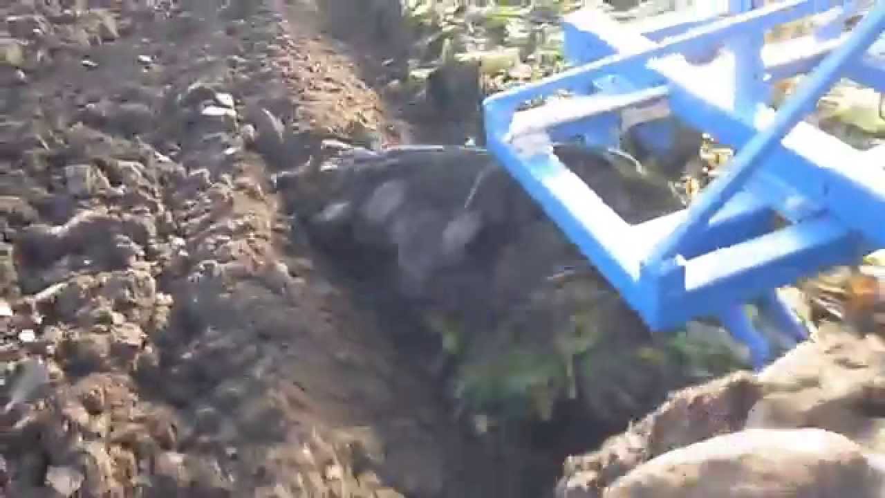 Iseki Sial 23, 1 furrow - ploughing 2015 - YouTube