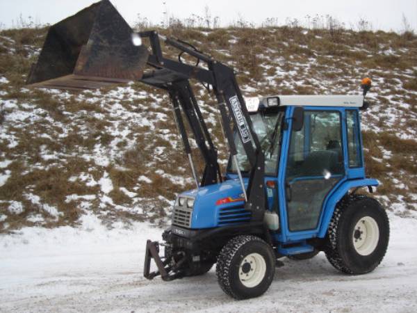 Brugt Iseki Have/park traktor TF330 HST 31HK 4WD- MachExpo.com