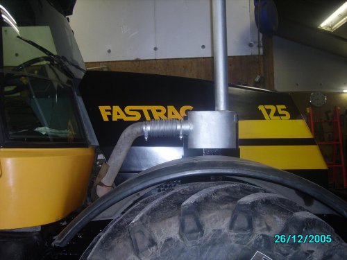 JCB Fastrac 125 Pictures - India