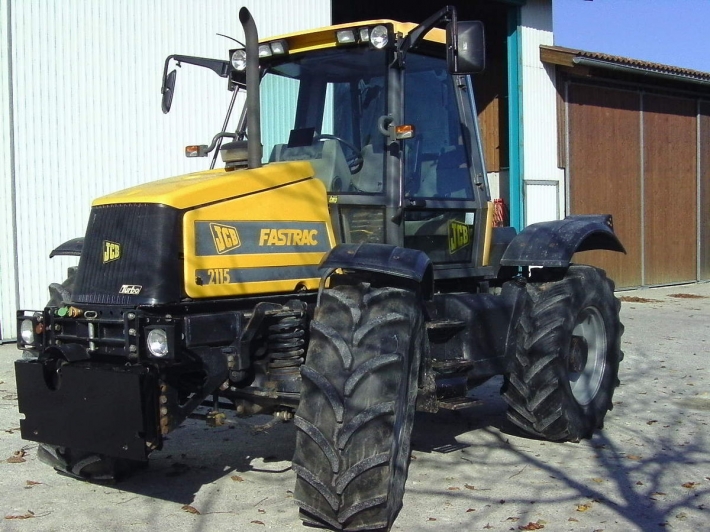 JCB Fastrac 2115 Specifications